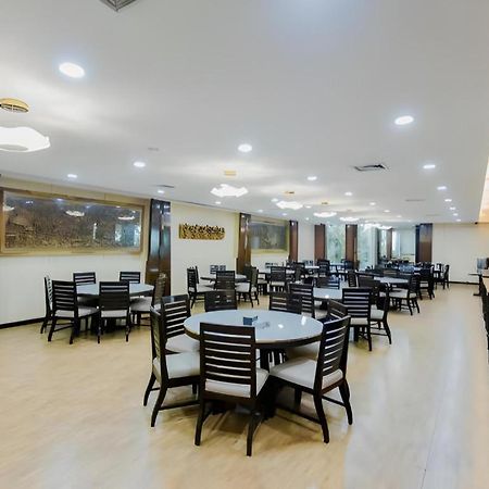 Sarita Chalet & Spa Hotel - Sha Extra Plus Praia de Jomtien Exterior foto