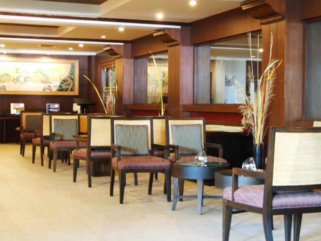 Sarita Chalet & Spa Hotel - Sha Extra Plus Praia de Jomtien Exterior foto