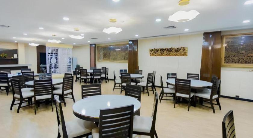 Sarita Chalet & Spa Hotel - Sha Extra Plus Praia de Jomtien Exterior foto