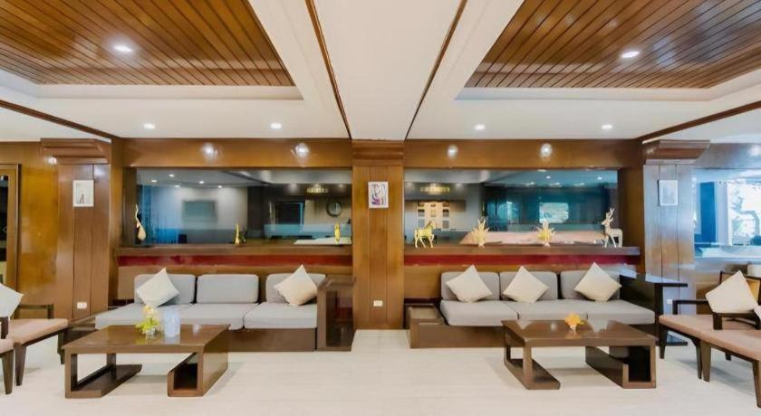 Sarita Chalet & Spa Hotel - Sha Extra Plus Praia de Jomtien Exterior foto